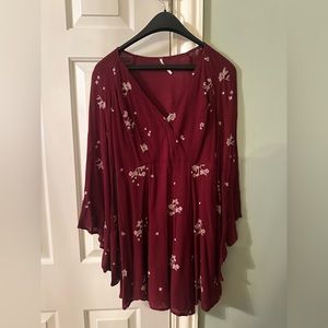 Free people size 2 maroon long sleeve printed dress!